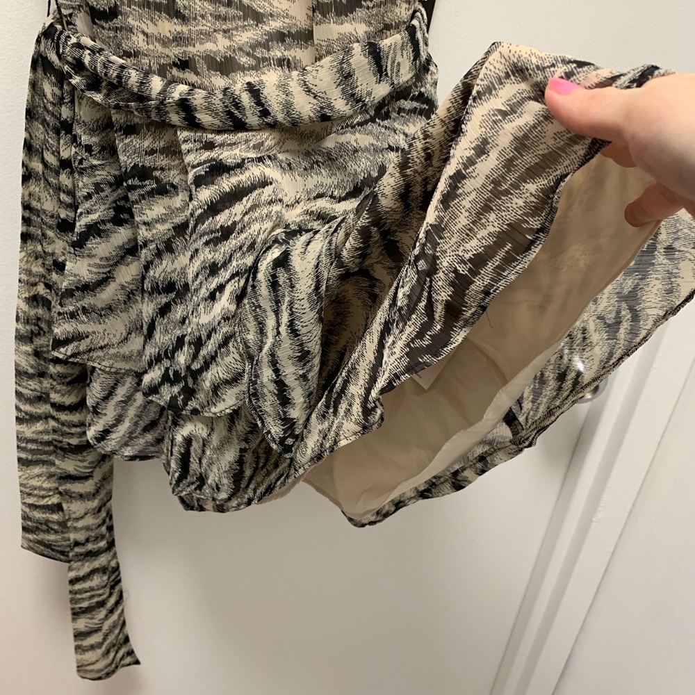 NWT Expres Zebra Print Ruffle Dress - Picture 4 of 4